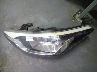 Hyundai i20 grand headlight