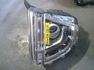 Hyundai crater LED headlight