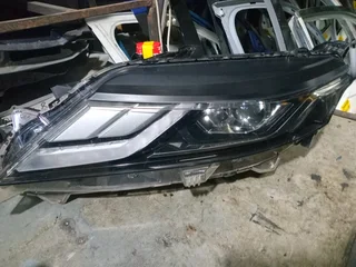 Mitsubishi Triton 2023 headlight