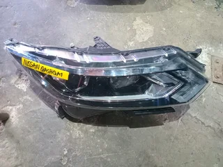 Nissan quashquai headlight