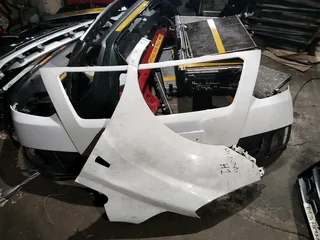 Hyundai H1 bumper and fender