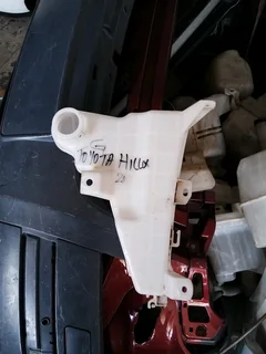 Toyota hillux water bottle