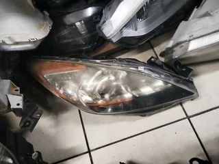 Mazda 3 headlight 2010