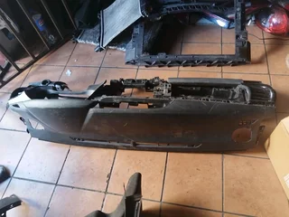 Toyota hillux Gd6 2020 dushboad and inna parts