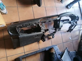 Toyota hillux Gd6 2020 dushboad and inna parts