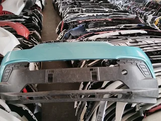 Mahindra kuv 100 bumper