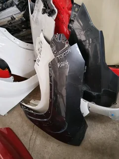 Toyota Rav 4 Fender