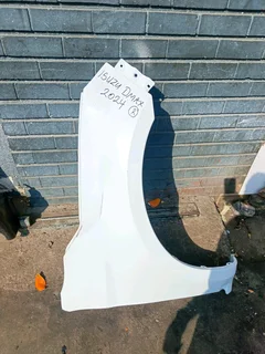 Isuzu Dmax fender