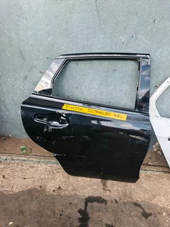 Toyota starlet front and back rear right door