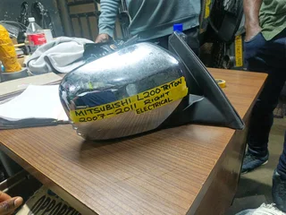 Mitshibish l200 Triton 2007-11 side mirror