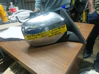 Mitshibish l200 Triton 2007-11 side mirror