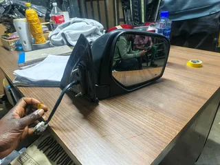 Mitshibish l200 Triton 2007-11 side mirror