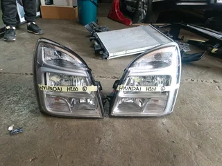 Hyundai H100 headlights