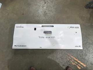 TOYOTA HILUX D4d tailgate
