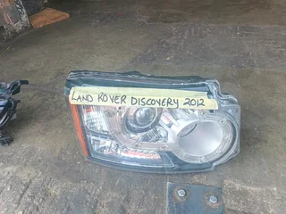 LAND ROVER DISCOVERY 2012 HEADLIGHT
