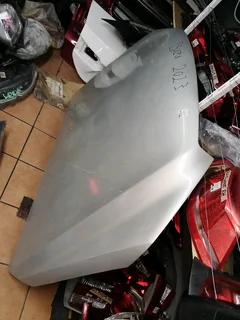 Isuzu 2023 bonnet