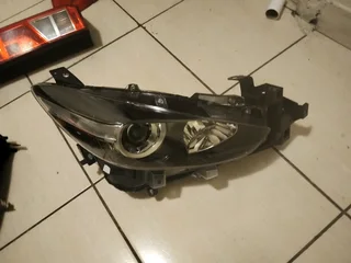 Mazda 3 headlight headlight 2018