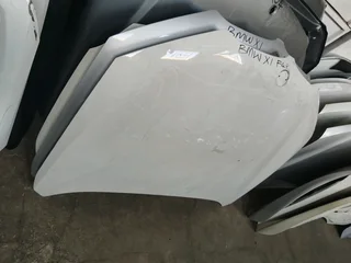 BMW X1 F48 bonnet