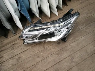 Mitshibish pajero sport headlight