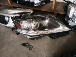 2013-2015 Lexus RX350 headlight