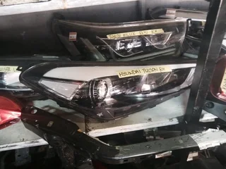Hyundai Tucson Headlight