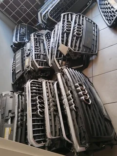 Audi grills