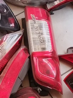 Nissan Nv 350 Taillight