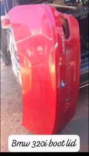 Bmw 320i boot lid