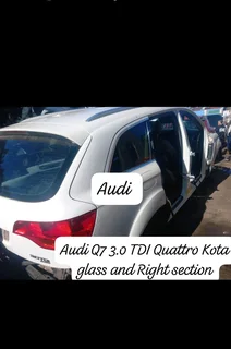Audi Q7 3.0 TDI Quattro Kota glass and Right section