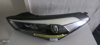 Hyundai Tucson Headlight