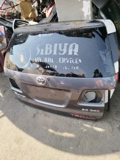 Toyota fortuner tailgate