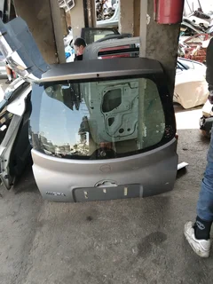 Nissan micra complete tailgate