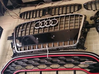 Audi Q5 grill