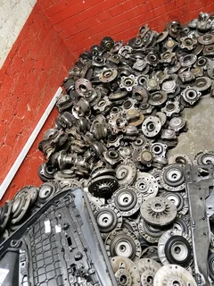 BMW alternator /pulley