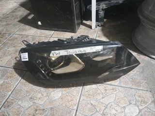 VW touareg headlight
