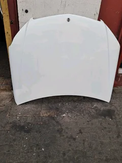 Mercedes benz W204 bonet