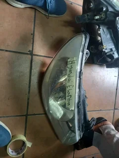 Hyundai elentra headlight