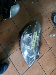 Renault Clio 3 headlight