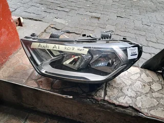 Audi Al 2018 left headlight