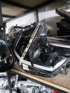 Mahindra 3x0 Right Headlight