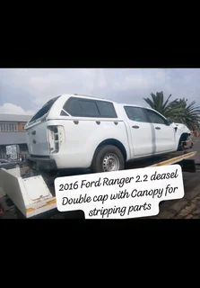 2016 Ford Ranger 2.2 deasel Double cap with Canopy for stripping parts
