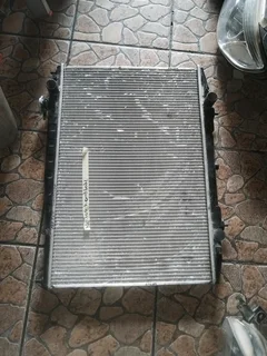 Nissan Np300 radiator