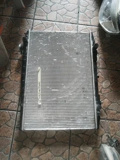 Nissan Np300 radiator