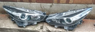 Mazda 3 2018 headlights