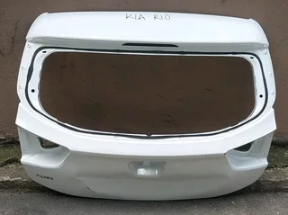Kia Rio tailgate