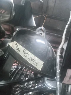 Fiat 500 side mirror