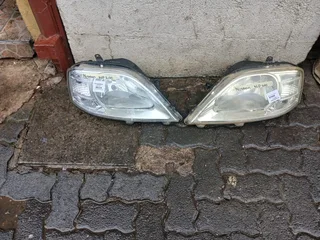 Nissan np200 headlights