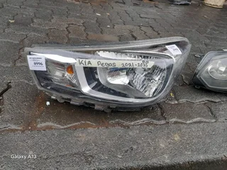 Kia pegas headlight