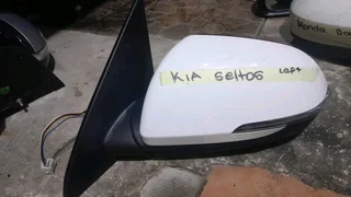 Kia seltos side mirror