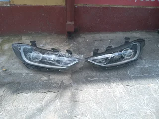 Hyundai elentra headlights